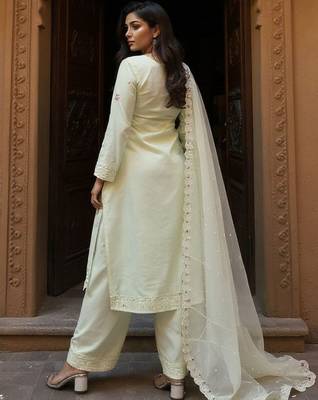 Women Embroidered Regular Thread Work Pure Cotton Kurta with Trousers & Dupatta 4