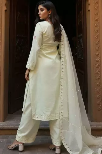 Women Embroidered Regular Thread Work Pure Cotton Kurta with Trousers & Dupatta