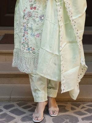 Women Embroidered Regular Thread Work Pure Cotton Kurta with Trousers & Dupatta 5