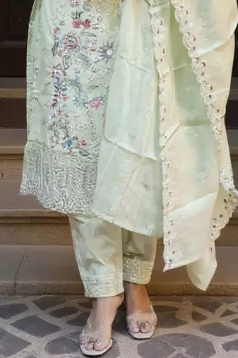 Women Embroidered Regular Thread Work Pure Cotton Kurta with Trousers & Dupatta