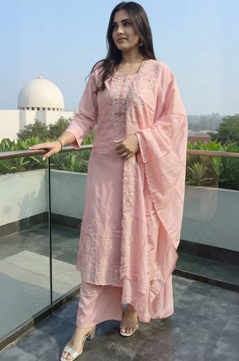 Women Floral Embroidered Cotton Kurta with Trousers & Dupatta