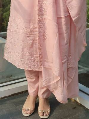 Women Floral Embroidered Cotton Kurta with Trousers & Dupatta 6