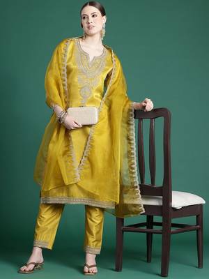 Ethnic Motifs Yoke Design Sequinned Kurta With Trousers & Dupatta 1