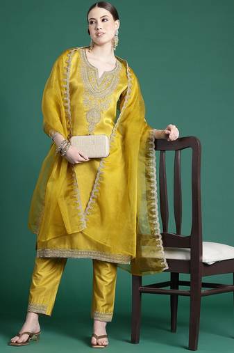 Ethnic Motifs Yoke Design Sequinned Kurta With Trousers & Dupatta
