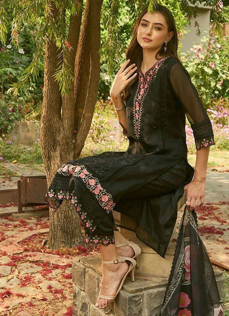Floral Embroidered Organza Straight Kurta With Trousers & Dupatta