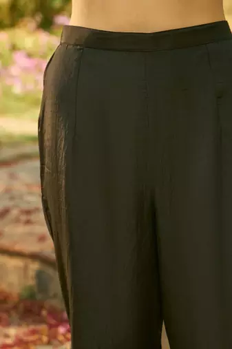 Floral Embroidered Organza Straight Kurta With Trousers & Dupatta
