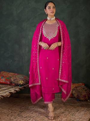 Women Embroidered Regular Sequinned Kurta Set 1