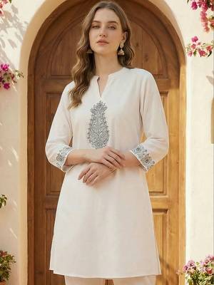 Women Ethnic Motifs Embroidered Regular Thread Work Pure Cotton Kurti with Trousers 4