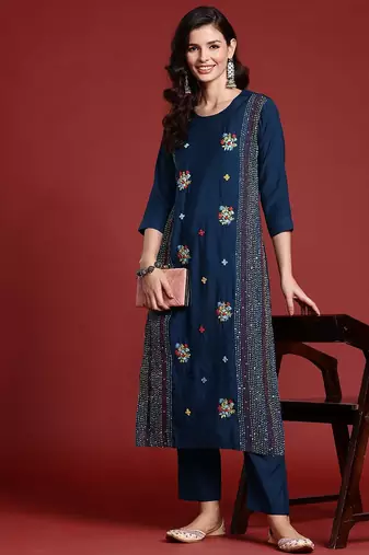 Floral Embroidered Panelled Thread Work Kurta with Trousers