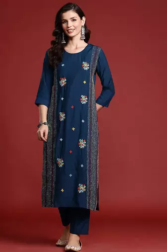 Floral Embroidered Panelled Thread Work Kurta with Trousers
