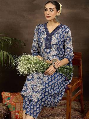 floral printed v-neck  cotton a-line kurta with trousers 1