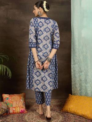 floral printed v-neck  cotton a-line kurta with trousers 5
