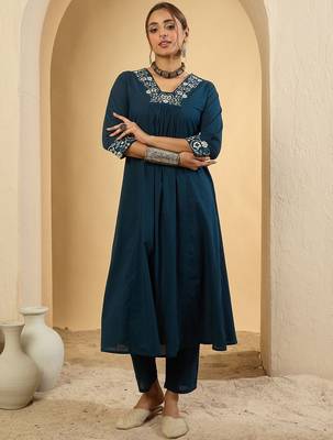 Women Ethnic Motifs Embroidered Pure Cotton Kurta with Trousers 1