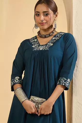 women ethnic motifs embroidered  cotton kurta with trousers