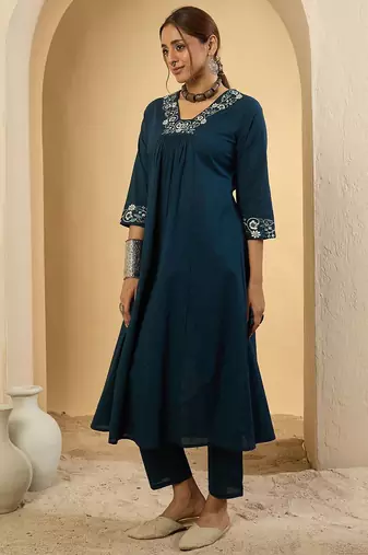 women ethnic motifs embroidered  cotton kurta with trousers