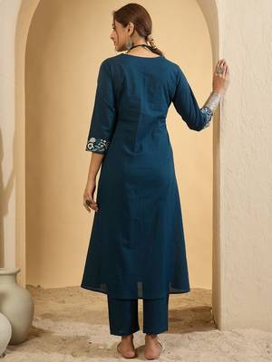 Women Ethnic Motifs Embroidered Pure Cotton Kurta with Trousers 5