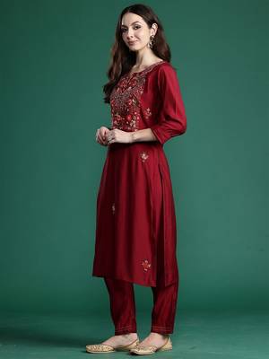 Floral Embroidered Thread Work Kurta with Trousers & With Dupatta 6