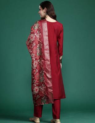 Floral Embroidered Thread Work Kurta with Trousers & With Dupatta 7