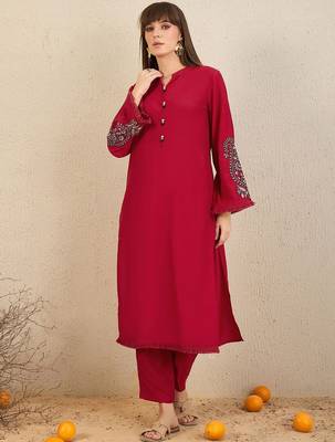 Mandarin Collar Thread Work Straight Kurta with Trousers 2