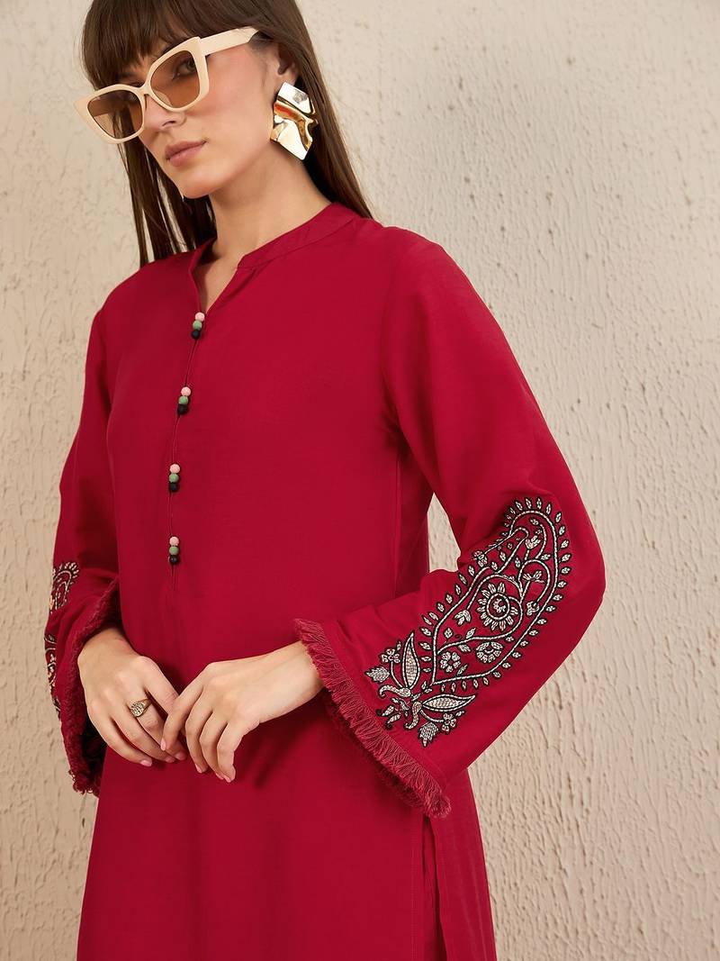 Mandarin Collar Thread Work Straight Kurta with Trousers