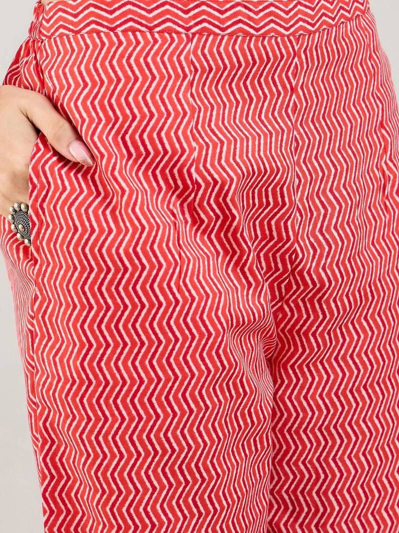 Floral Printed Straight Kurta With Trousers & Dupatta