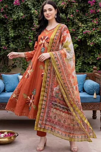 Women Floral Embroidered Regular Thread Work Pure Cotton Kurta with Trousers & With Dupatta