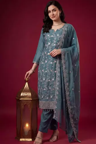 Ethnic Motifs Embroidered Thread Work Kurta with Trousers & With Dupatta