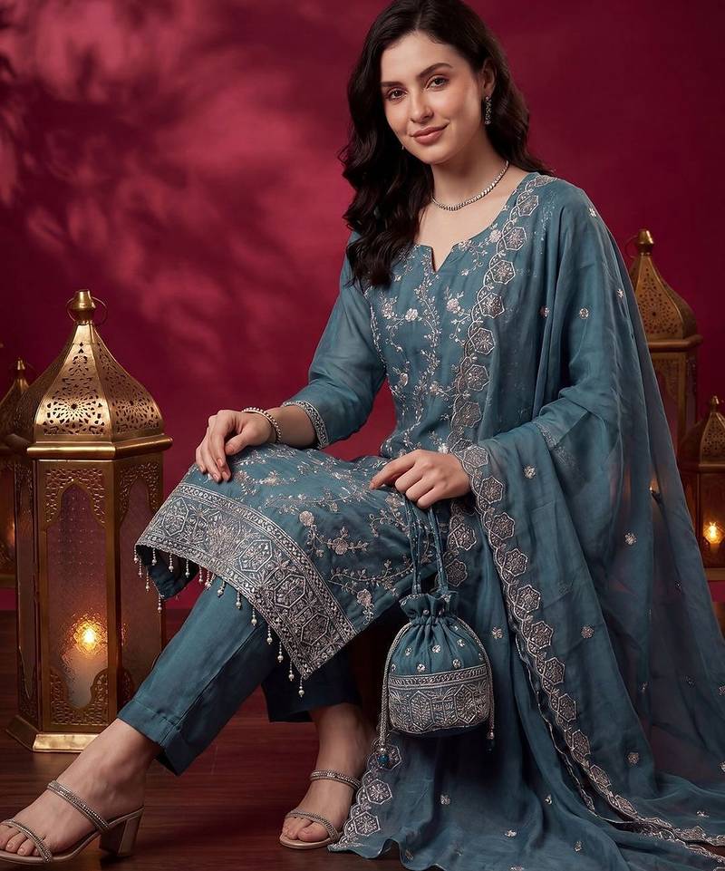 Ethnic Motifs Embroidered Thread Work Kurta with Trousers & With Dupatta