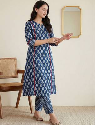 Women Paisley Printed Panelled Mirror Work Pure Cotton Kurta with Trousers 5