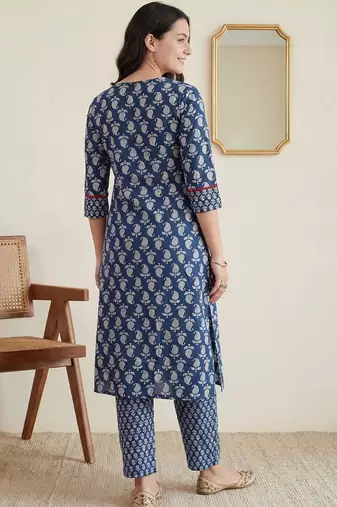 women paisley printed panelled mirror work  cotton kurta with trousers