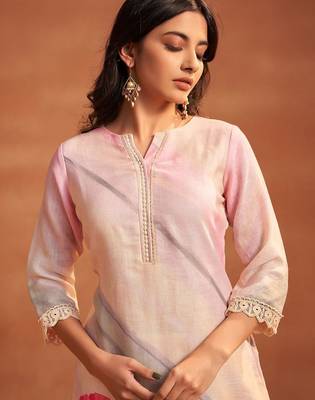Women Floral Printed Regular Linen Kurta with Trousers & With Dupatta 3