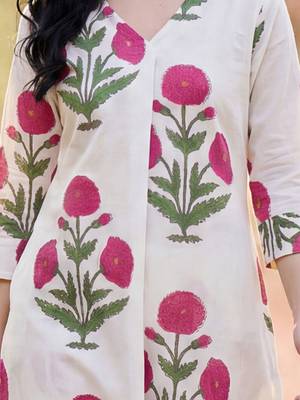 Women Floral Printed Regular Pure Cotton Kurta with Trousers 3