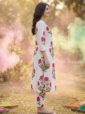 Women Floral Printed Regular Pure Cotton Kurta with Trousers 4