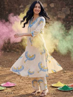 Women Ethnic Motifs Printed Regular Pure Cotton Kurta with Trousers 1