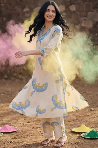 women ethnic motifs printed regular  cotton kurta with trousers