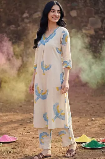 women ethnic motifs printed regular  cotton kurta with trousers