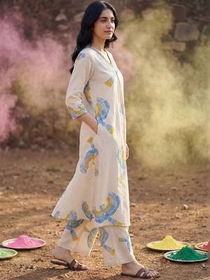 Women Ethnic Motifs Printed Regular Pure Cotton Kurta with Trousers 6