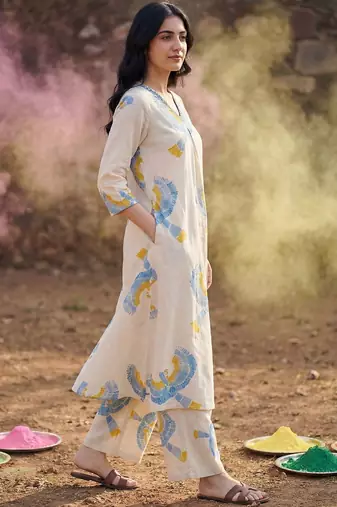 women ethnic motifs printed regular  cotton kurta with trousers