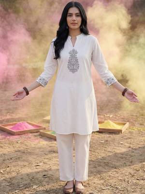 women paisley embroidered regular thread work  cotton kurta with trousers 2