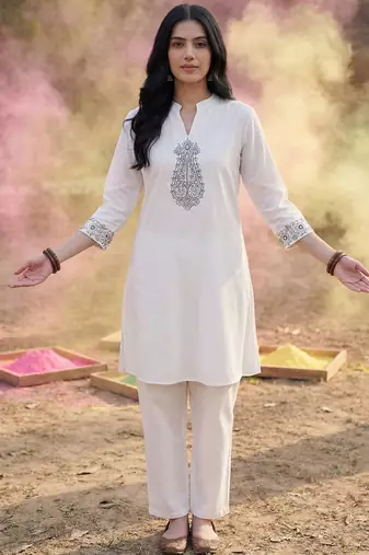 women paisley embroidered regular thread work  cotton kurta with trousers