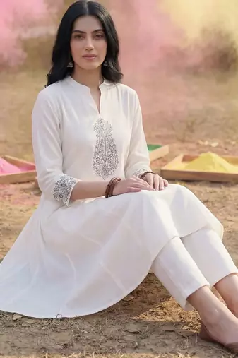 women paisley embroidered regular thread work  cotton kurta with trousers