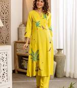 Women Ethnic Motifs Printed Regular Kurta with Trousers