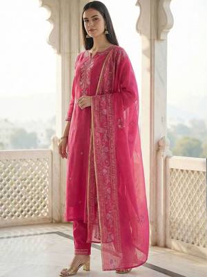 Women Floral Embroidered Regular Thread Work Kurta with Trousers & With Dupatta 3