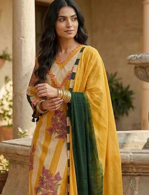 Women Printed Regular Pure Cotton Kurta with Trousers & With Dupatta 2