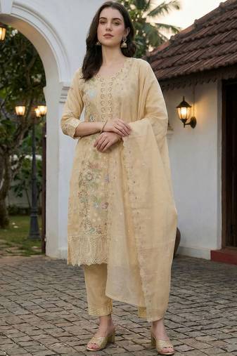 women floral embroidered regular thread work  cotton kurta with trousers & with dupatta
