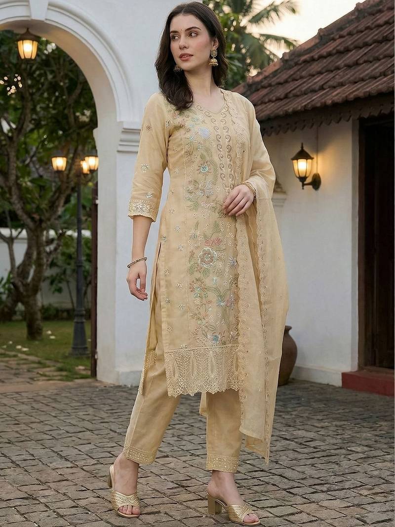 Women Floral Embroidered Regular Thread Work Pure Cotton Kurta with Trousers & With Dupatta