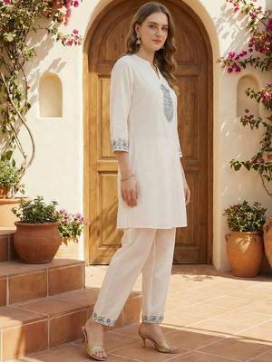 Women Ethnic Motifs Embroidered Regular Thread Work Pure Cotton Kurta with Trousers 2