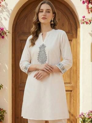 Women Ethnic Motifs Embroidered Regular Thread Work Pure Cotton Kurta with Trousers 4