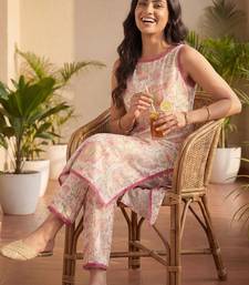 women floral printed regular  cotton kurta with trousers