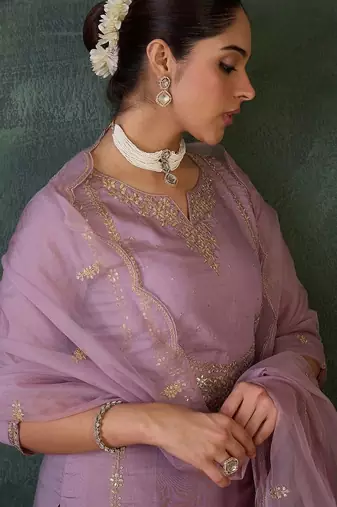 Women Ethnic Motifs Embroidered Regular Thread Work Kurta with Trousers & With Dupatta